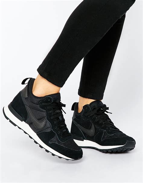 Nike Internationalist Black (Women's) 